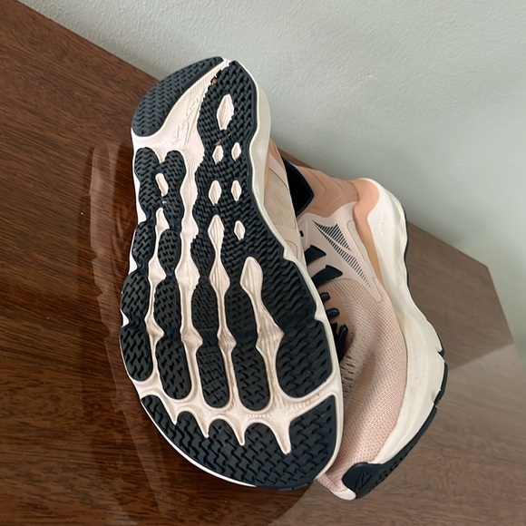 Altra Women’s Provision 6 Running Shoes - Picture 3 of 8